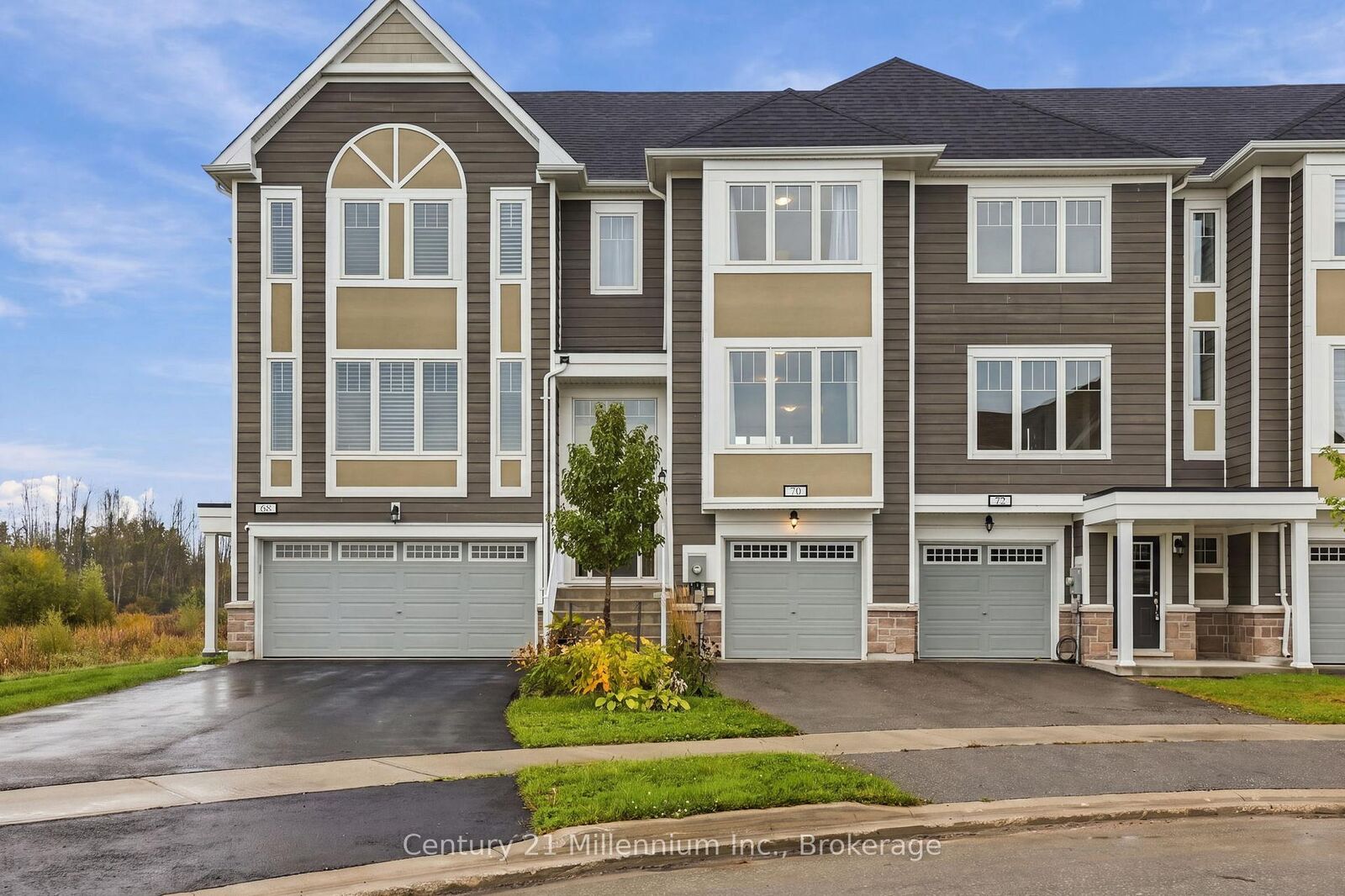 Property Photo:  70 Sandhill Crane Drive  ON L9Z 0K3 