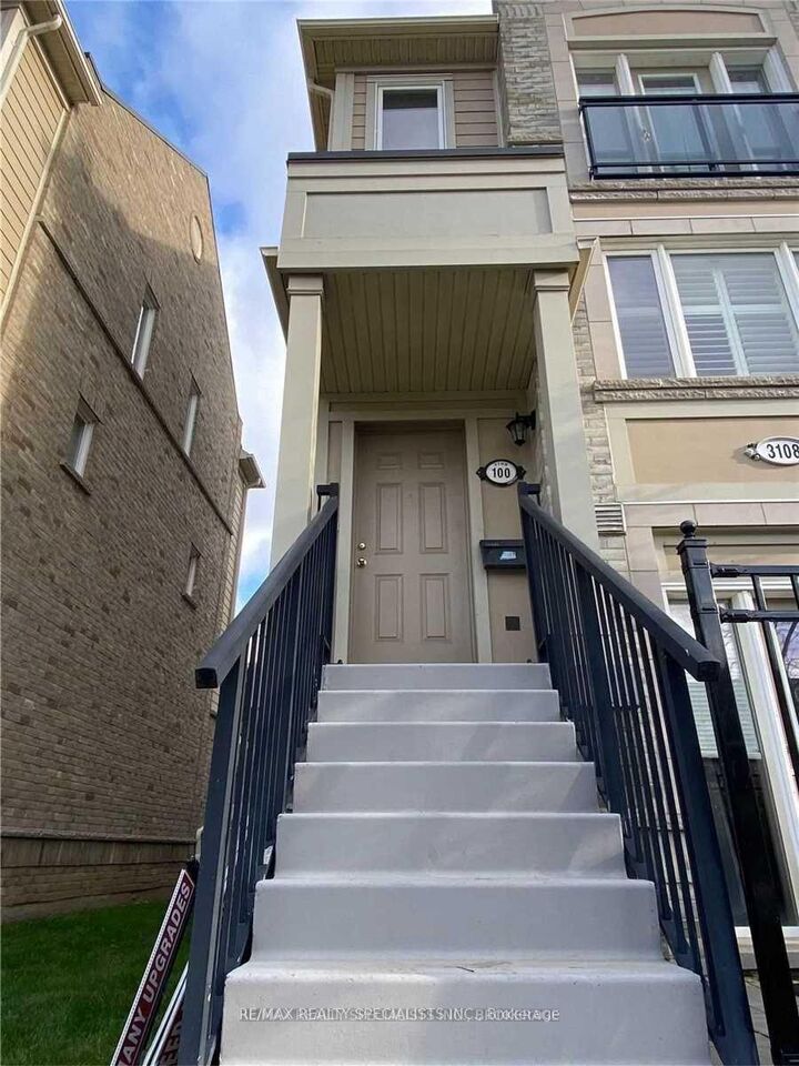 Property Photo:  3108 Eglinton Avenue W 100  ON L5M 8C5 