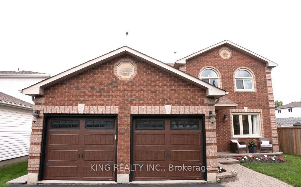 Property Photo:  9 Whitehorn Crescent  ON L4N 8E3 