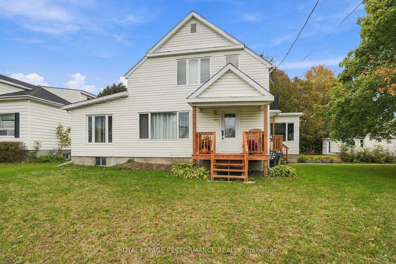 Property Photo: 523 Gascon Street ON K6A 1M4