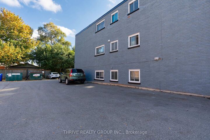 Property Photo:  153 Godfrey Drive E 3  ON N5V 2E8 