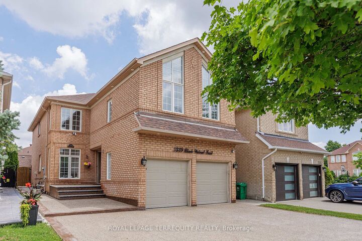 Property Photo:  7339 Black Walnut Trail  ON L5N 7M3 
