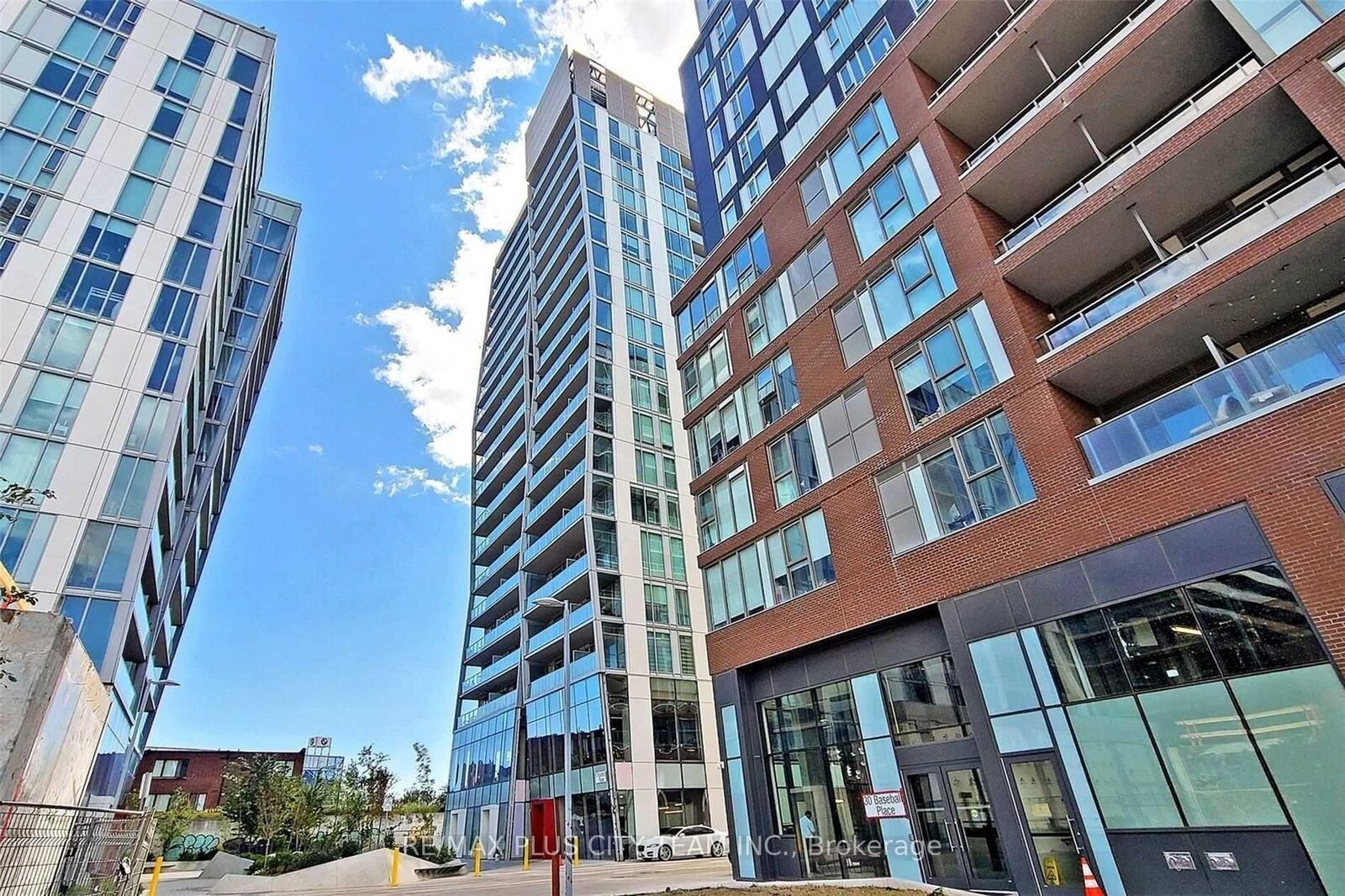 Property Photo:  15 Baseball Place 305  ON M4M 0E7 
