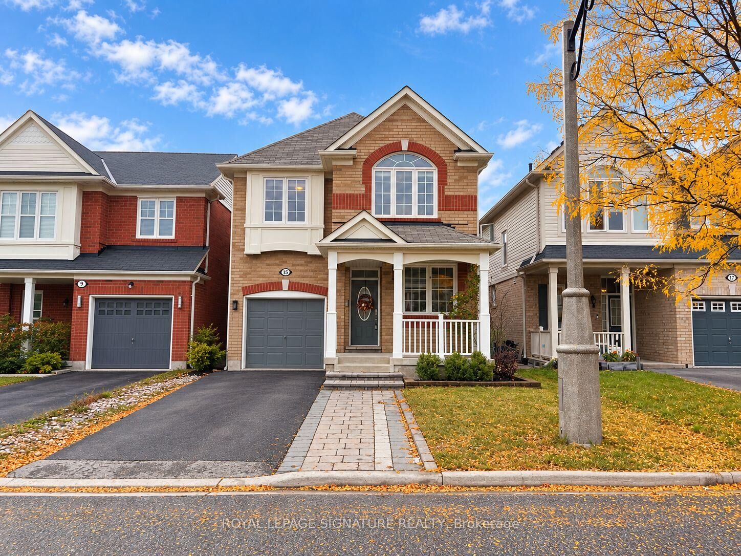 Property Photo:  15 Whiterose Lane  ON L4A 0Z7 