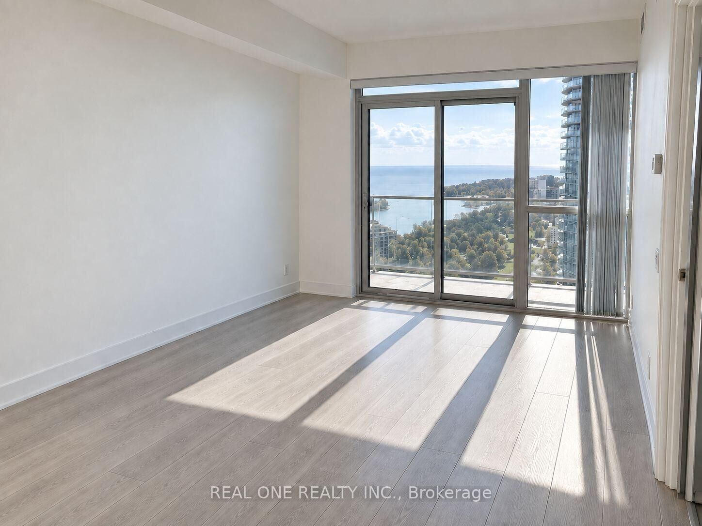 Property Photo:  2200 Lakeshore Boulevard W 3203  ON M8V 1A4 