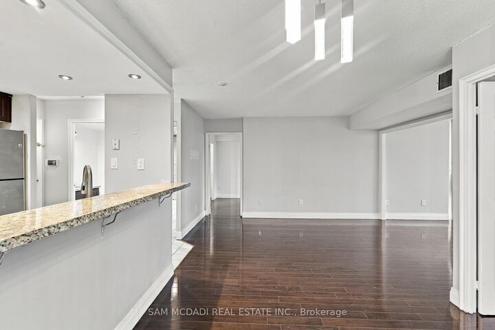 Property Photo:  265 Enfield Place 903  ON L5B 3Y7 