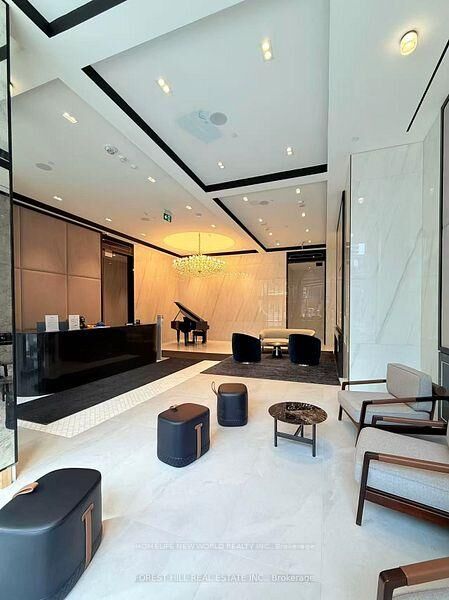 Property Photo:  8 Wellesley Street W 3708  ON M4Y 0J5 