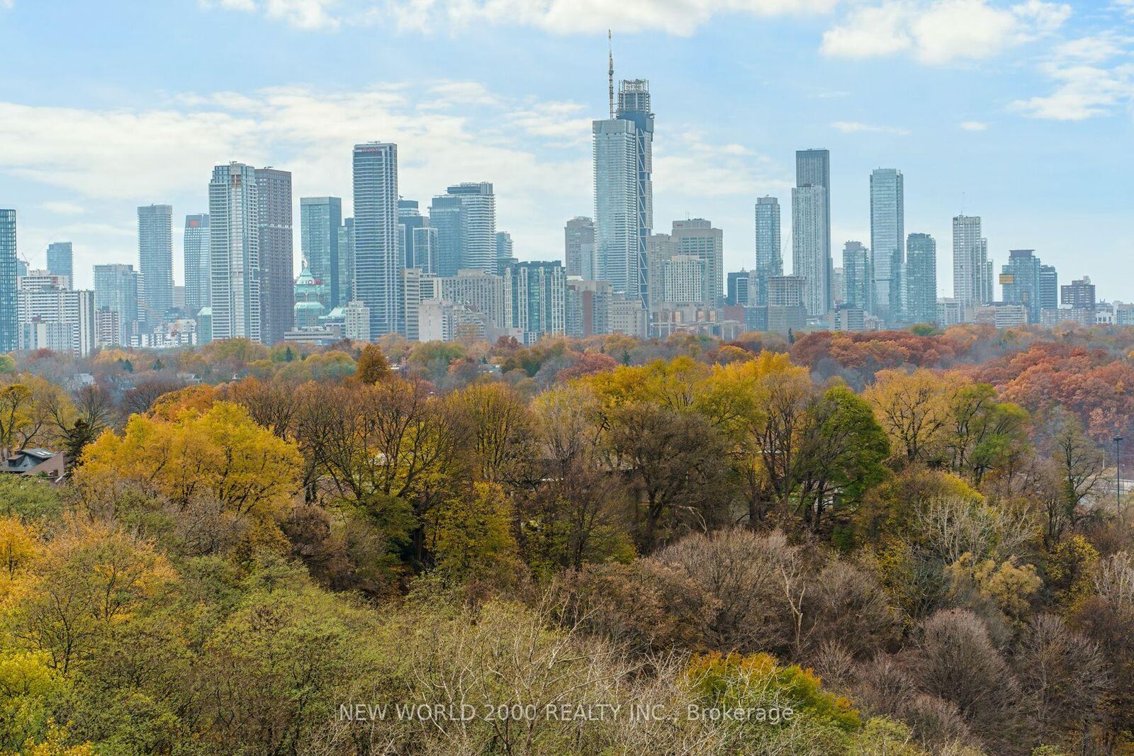 Property Photo:  1010 Broadview Avenue 805  ON M4K 2R8 