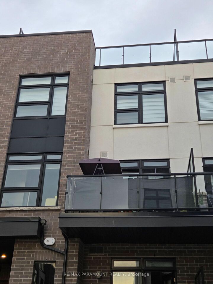 Property Photo:  1581 Rose Way 117  ON L9T 7E7 