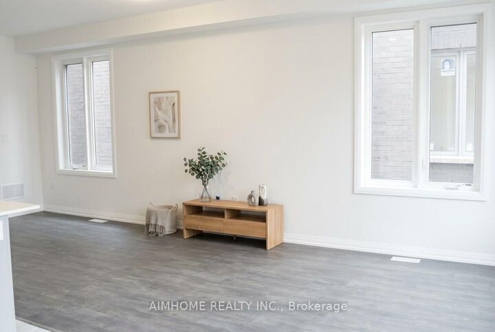 Property Photo:  213 Hook Drive  ON L4S 1L8 