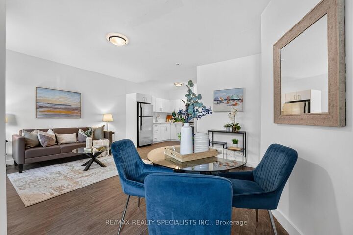 Property Photo:  44 Queenston Street 1A  ON L2R 2Y9 