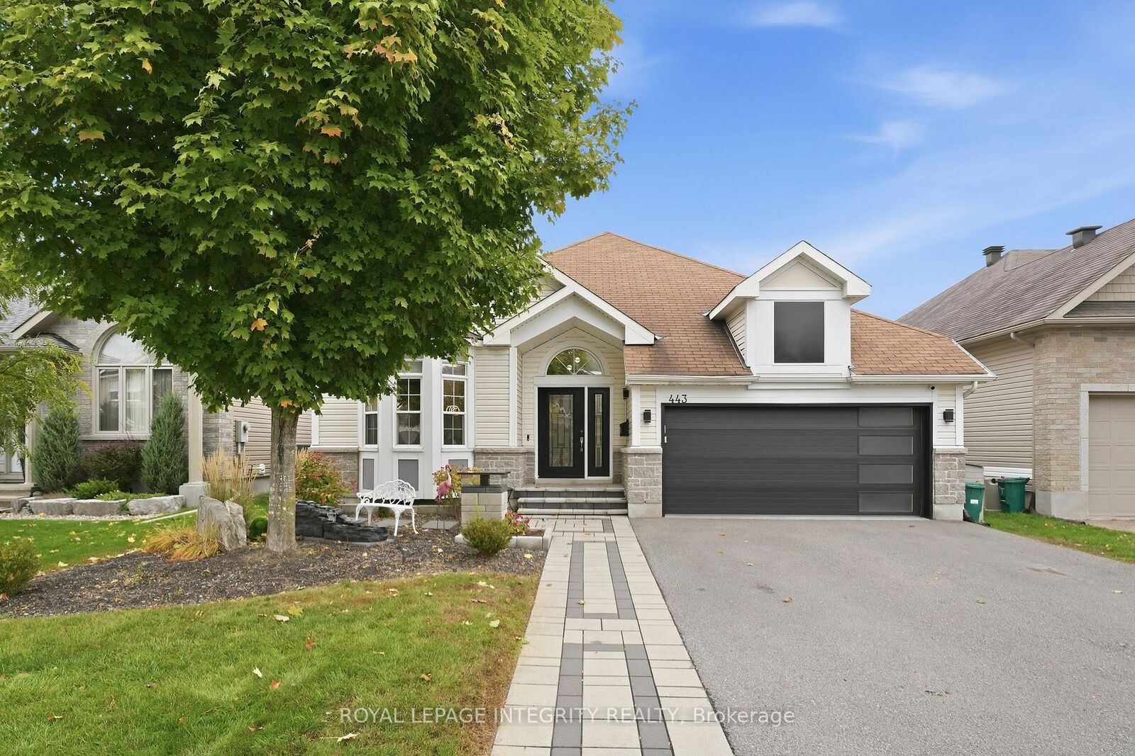 Property Photo:  443 Landswood Way  ON K2S 0A4 