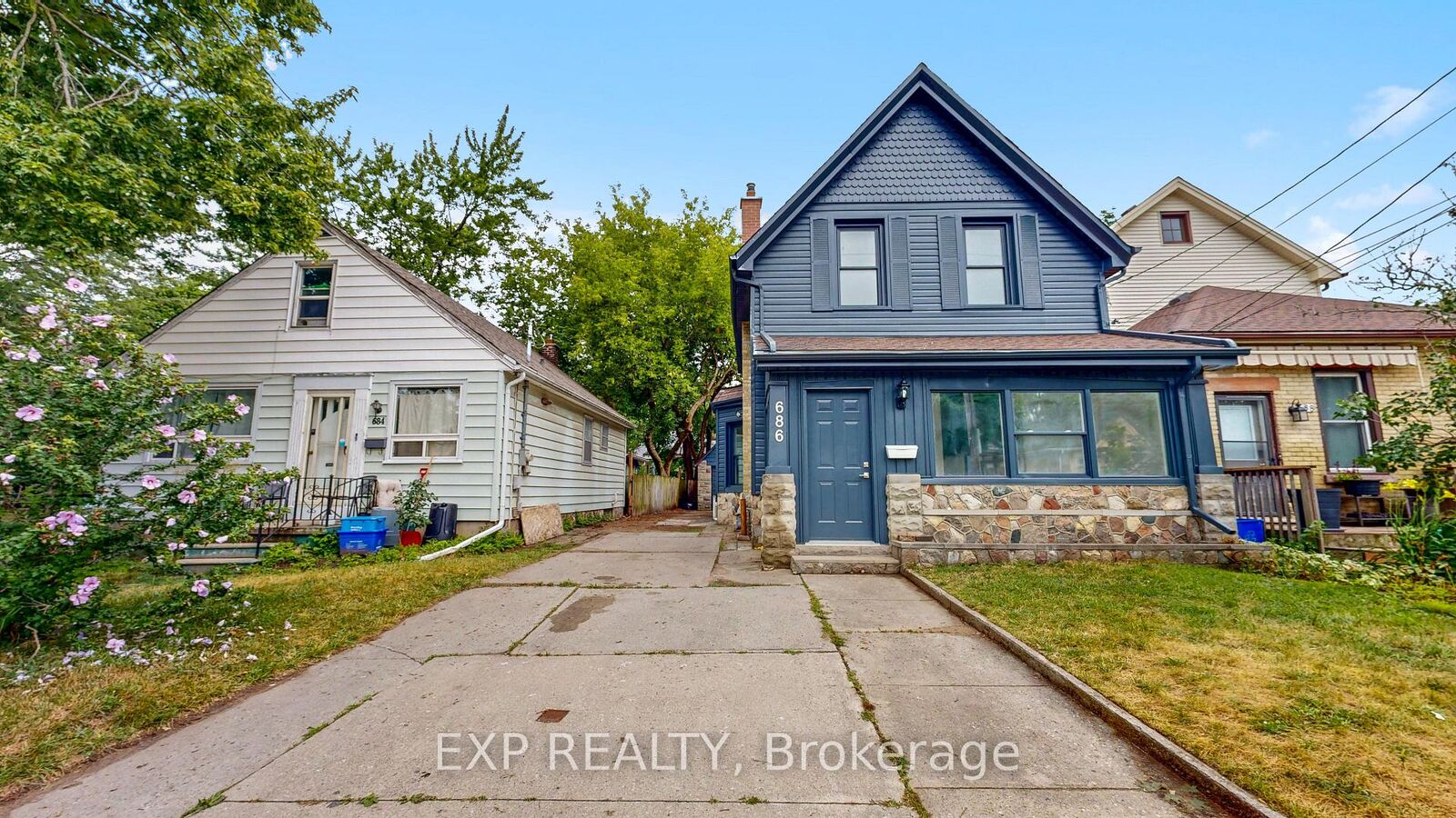Property Photo:  686 Elias Street  ON N5W 3N7 