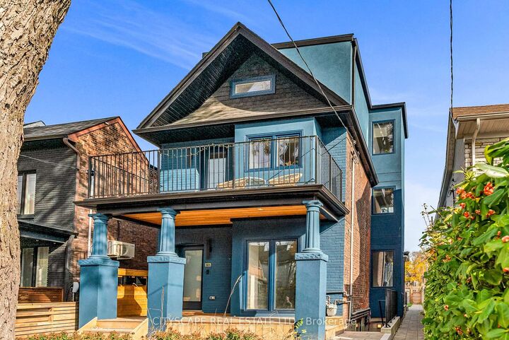 Property Photo:  61 Edwin Avenue Upper  ON M6P 3Z5 