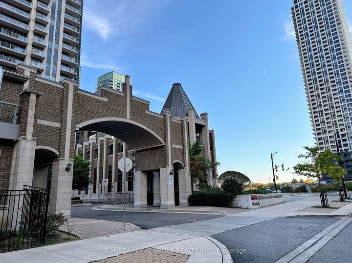 Property Photo:  388 Prince Of Wales Drive 1705  ON L5B 0A1 