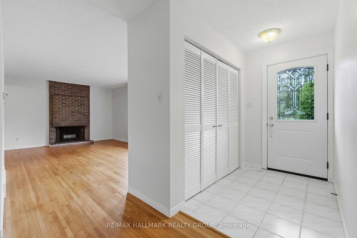 Property Photo:  3 Sandwell Crescent  ON K2K 1V2 