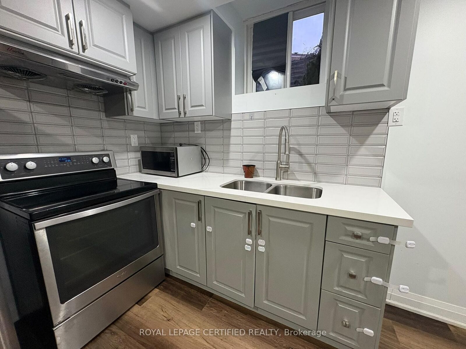 Property Photo: 6278 Lavery Court Bsmt ON L5N 3G2