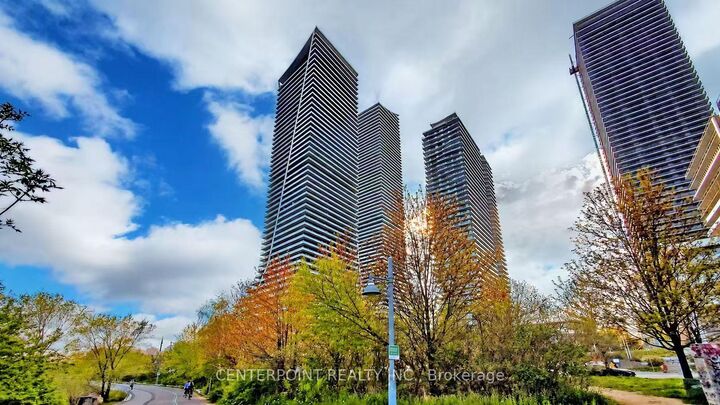 Property Photo:  33 Shore Breeze Drive 810  ON M8V 0G1 