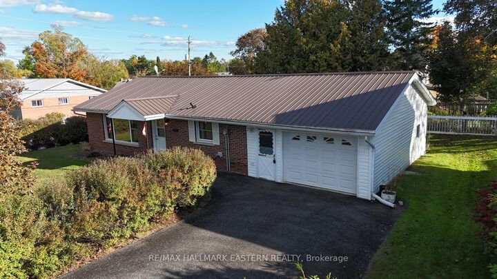 Property Photo:  161 River Street E  ON K0L 1L0 