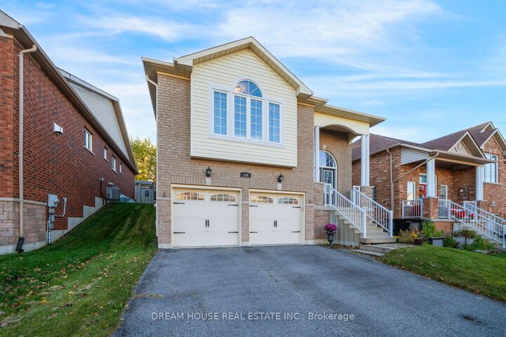 Property Photo: 186 Fenning Drive ON L1E 3K2