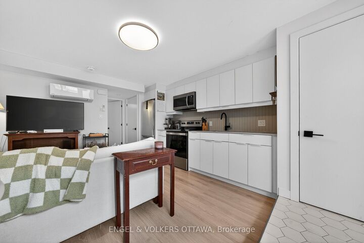 Property Photo:  51 Fairmont Avenue C  ON K1Y 1X4 