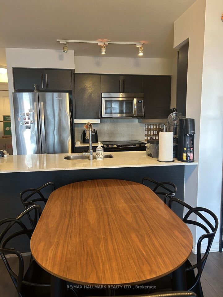 Property Photo:  35 Bastion Street 1606  ON M5V 0C2 