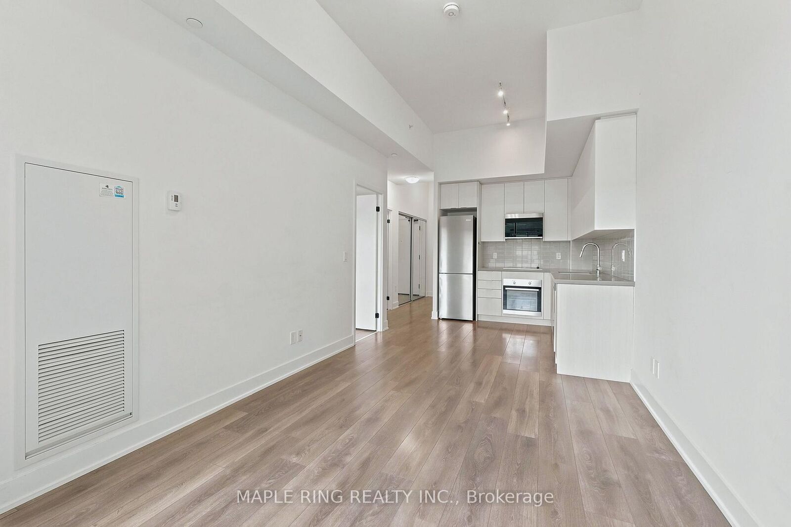 Property Photo:  2485 Taunton Road 450  ON L6H 3R8 