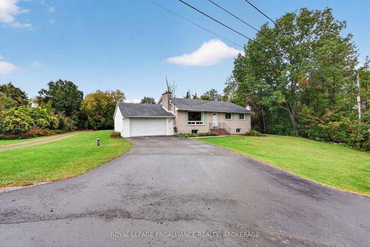 Property Photo:  935 McKnight Road  ON K7L 4V1 