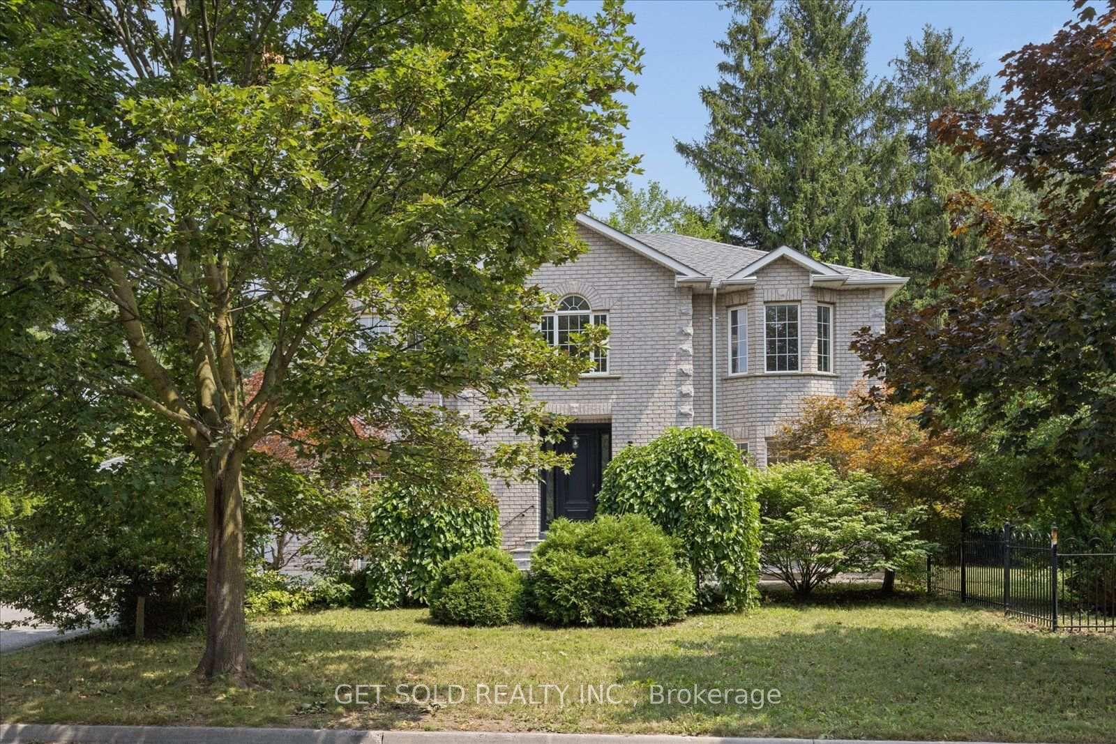 Property Photo:  49 Pearson Avenue  ON L4C 6T3 