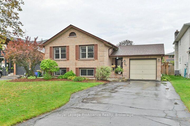 Property Photo: 21 Forrester Court ON K8P 5C4