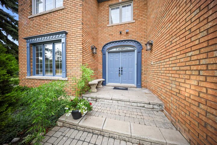Property Photo:  5109 Elderview Court  ON L5M 5A9 