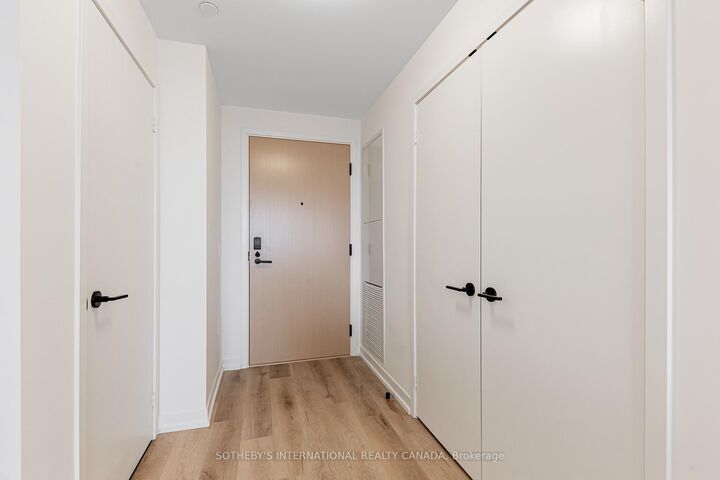 Property Photo:  5 York Garden Way 505  ON M6A 2V1 