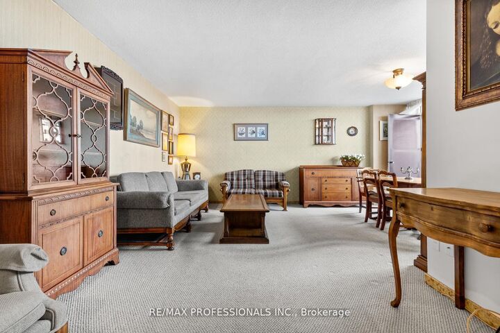 Property Photo: 180 Markham Road 1704 ON M1M 2Z9