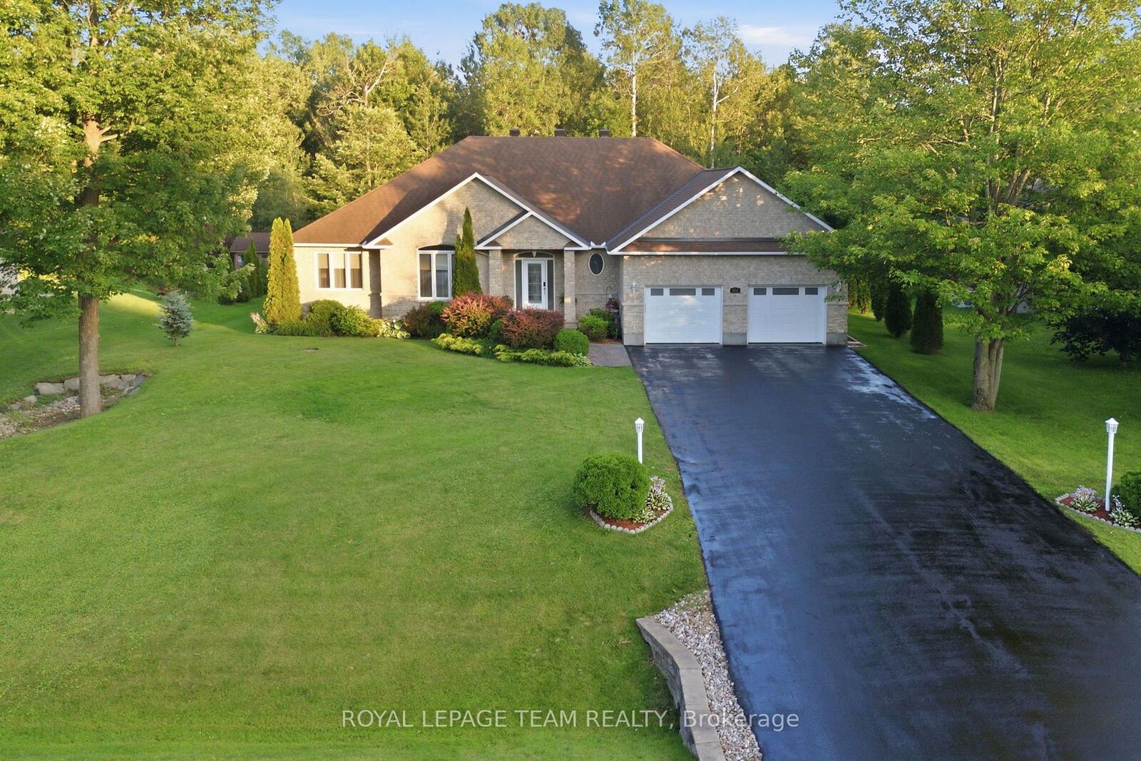 Property Photo:  6810 Pebble Trail Way  ON K4P 0B7 