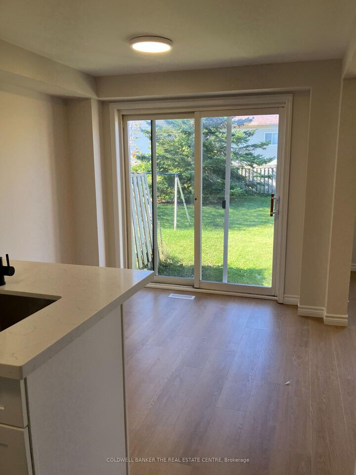 Property Photo:  141 Black Cherry Crescent  ON L4N 9L1 
