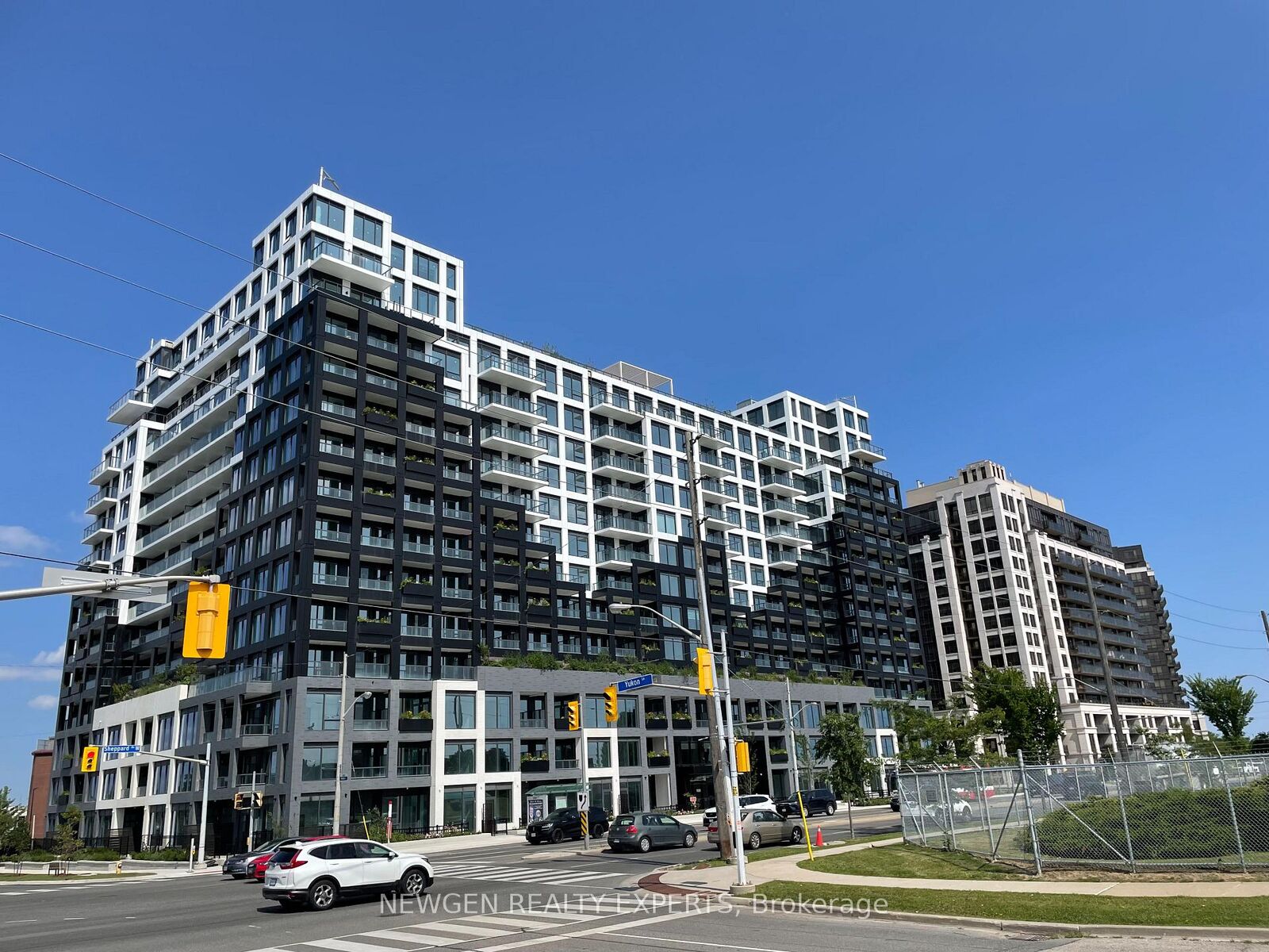 Property Photo:  1100 Sheppard Avenue W 1505  ON M3K 0E4 