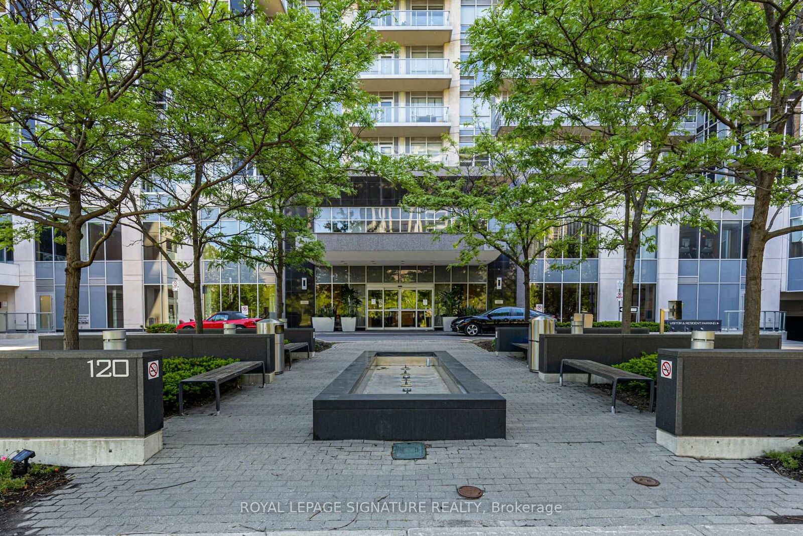 Property Photo:  120 Harrison Garden Boulevard 230  ON M2N 0H1 