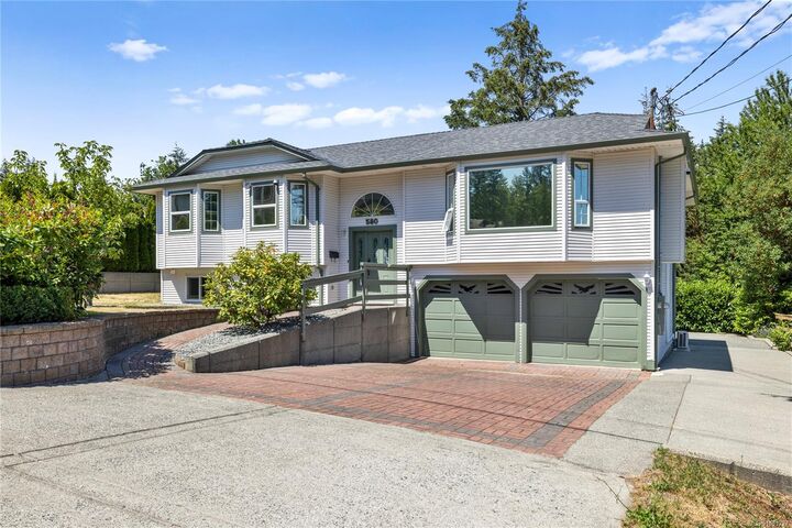Property Photo:  580 Ninth St  BC V9R 6G5 