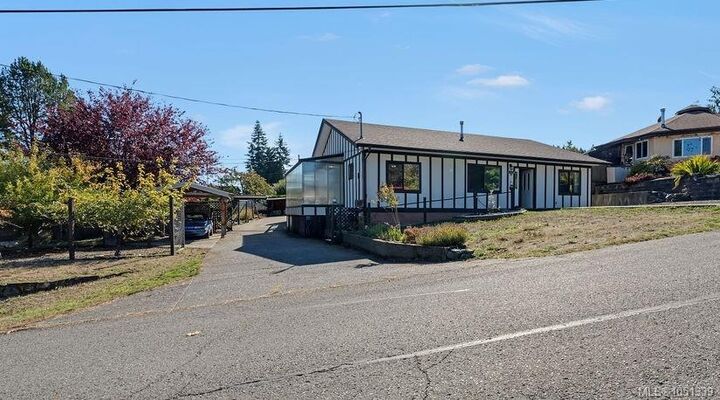 Property Photo:  3234 Douglas St  BC V0R 1K2 