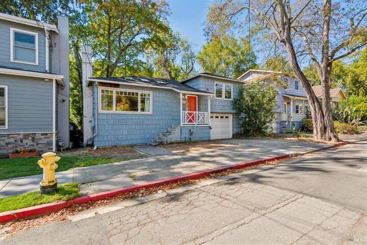 Property Photo:  33 Brookdale Avenue  CA 94901 