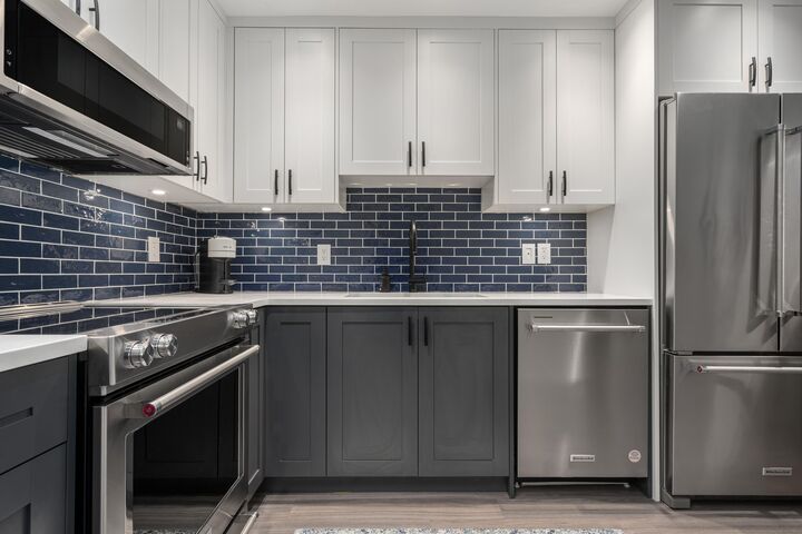 Property Photo:  825 W 15th Avenue  BC V5Z 1R8 