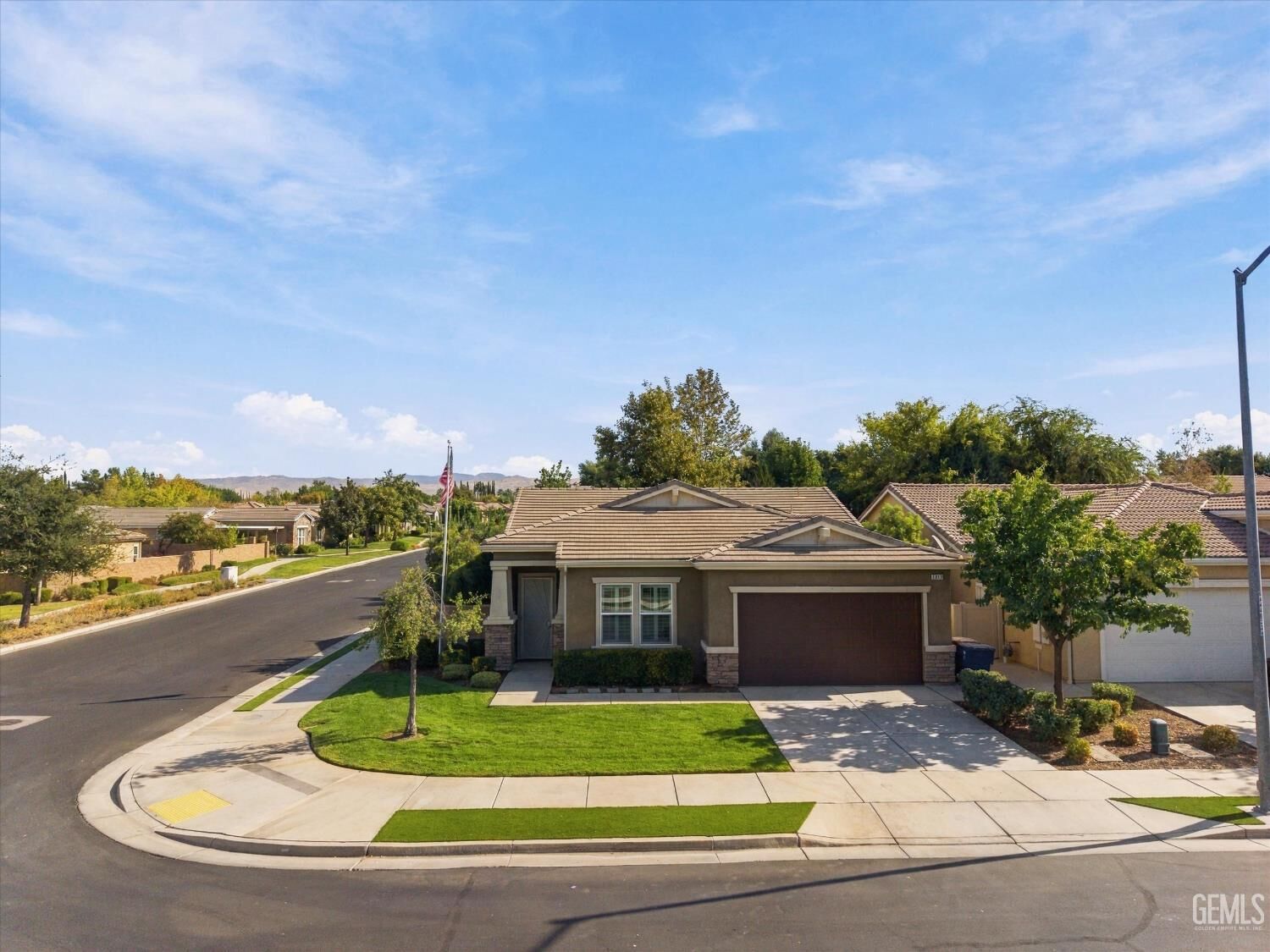 Property Photo: 6019 Dubois Place CA 93306