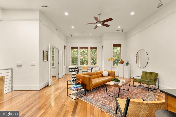 Property Photo:  1817 6th Street NW 2  DC 20001 