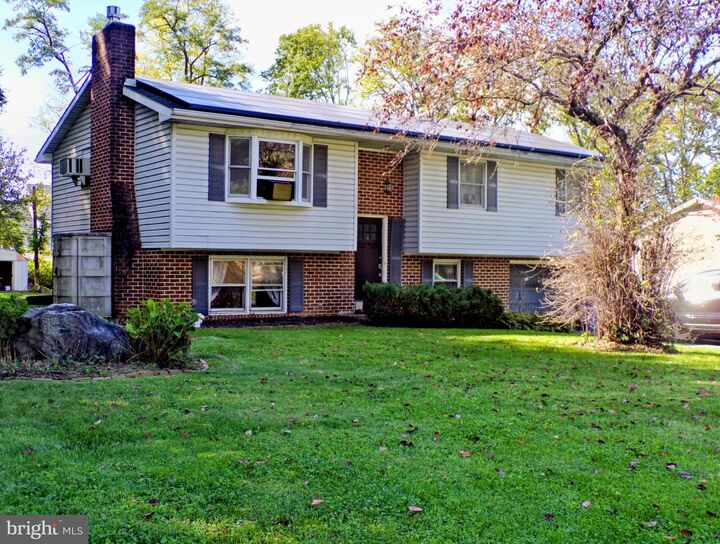 Property Photo:  21 Clover Lane  PA 17050 