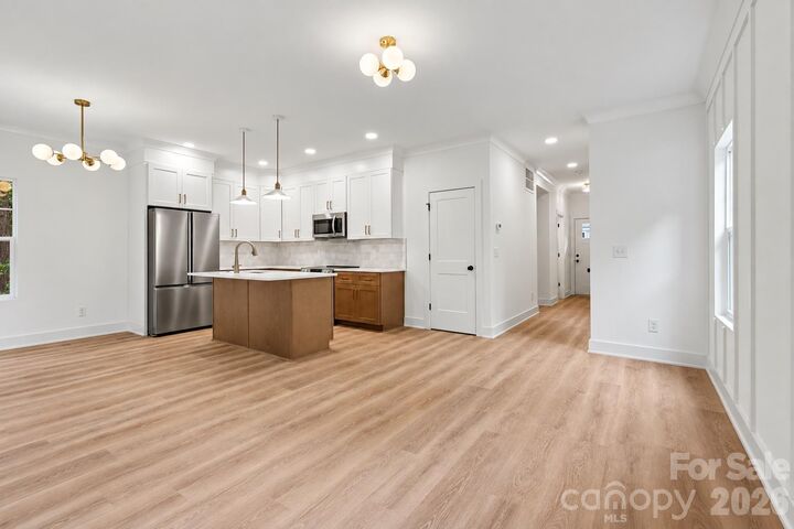 Property Photo:  603 W Lewis Street  NC 28034 