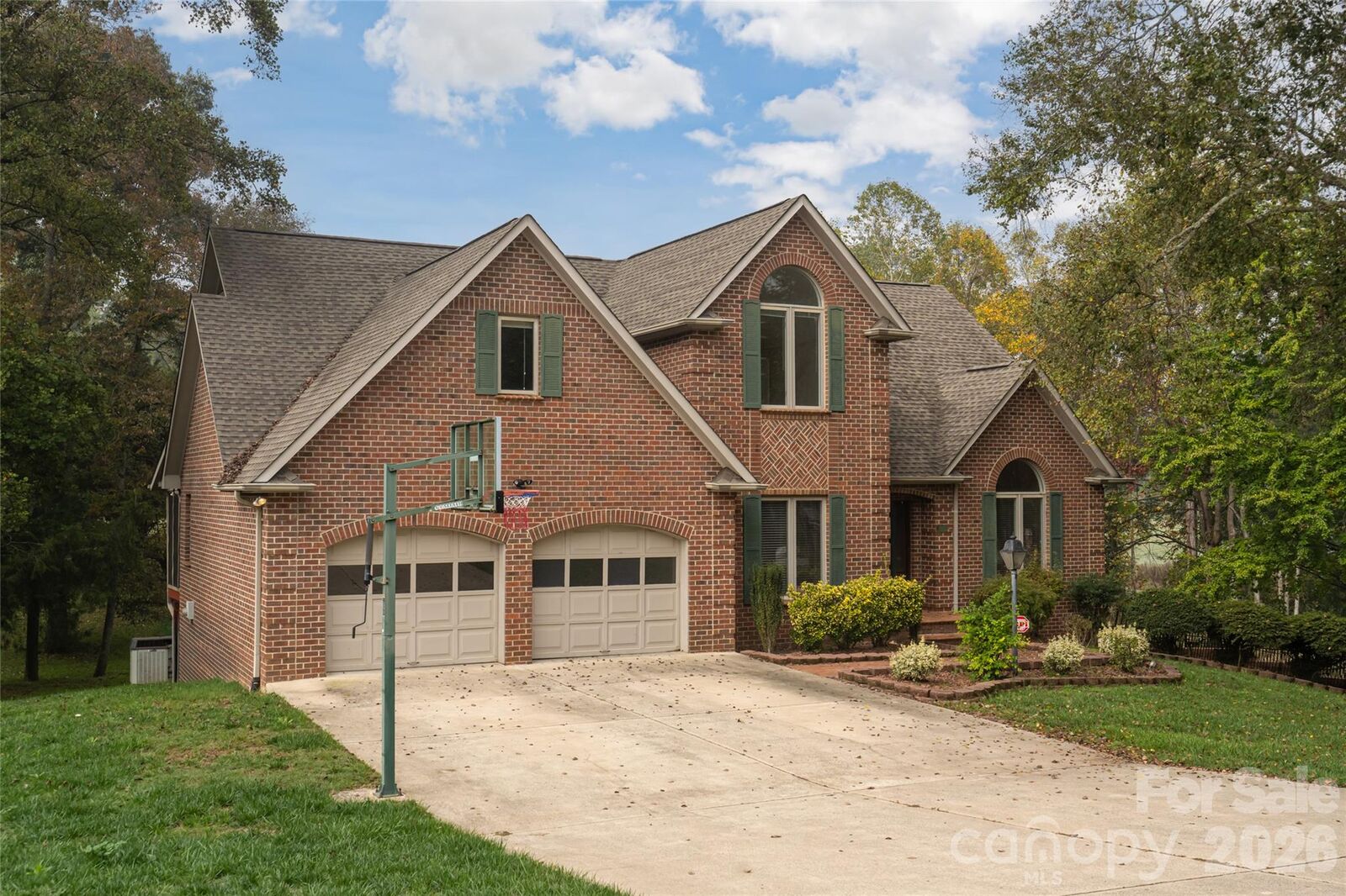 Property Photo: 4943 Elmhurst Drive NE NC 28601