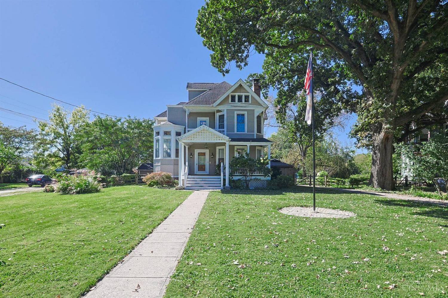 Property Photo: 261 Parkway Avenue OH 45216