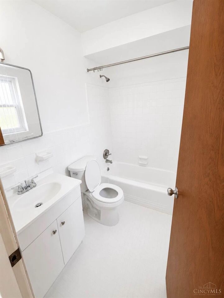 Property Photo: 2729 Queen City OH 45238