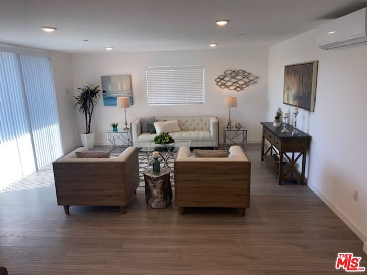 Property Photo: 8631 Olin St, Unit 3 CA 90034