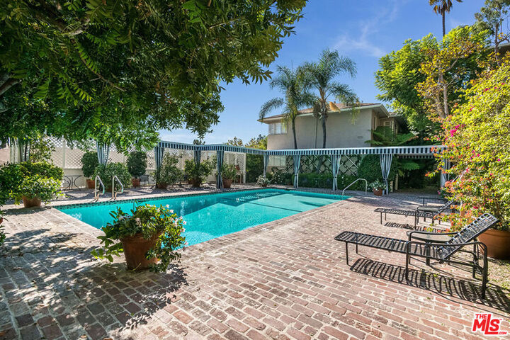 Property Photo:  1225 Sunset Plaza Dr, Unit 2  CA 90069 